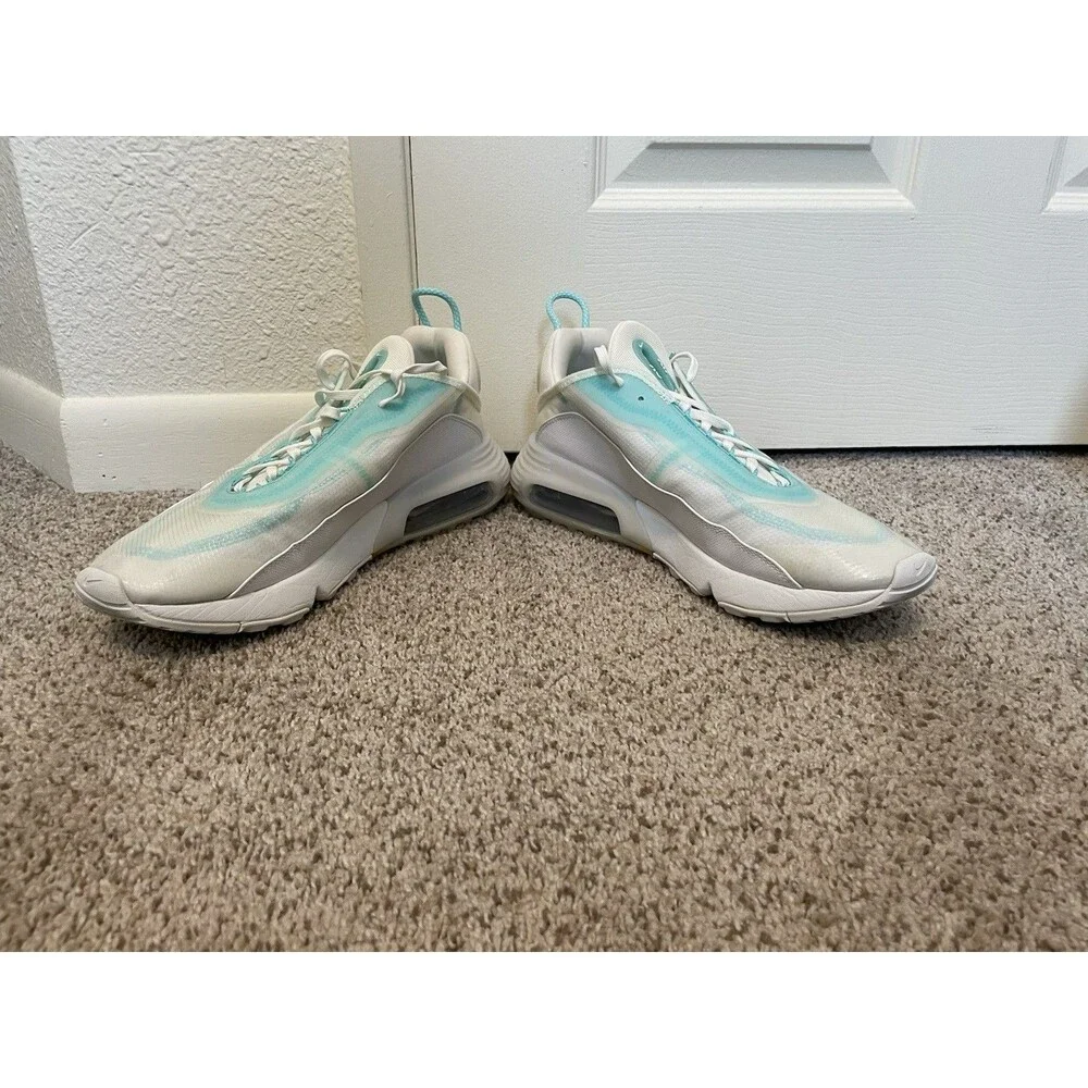 Nike Air Max 2090 Aurora Green BV9977-102 Mens Size 11